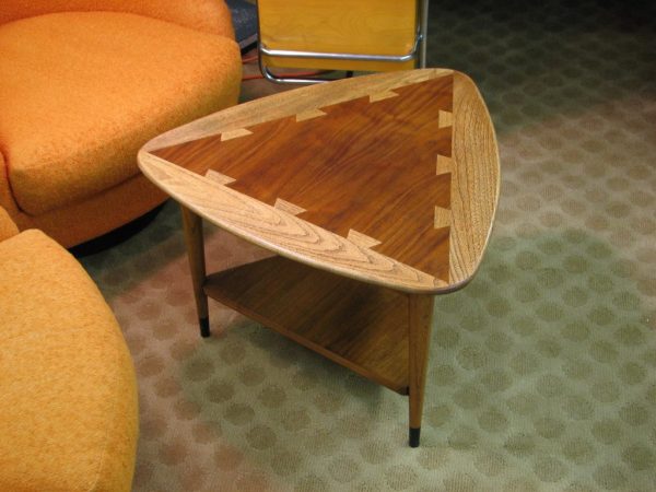 Lane triangle table