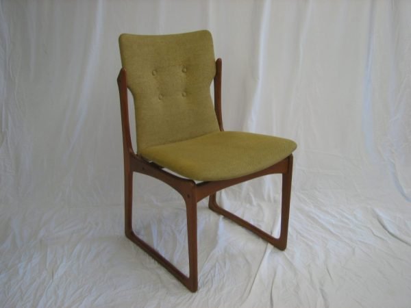 Art Furn danish side chair