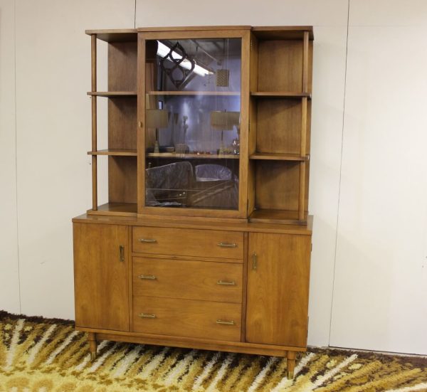 Drexel hutch china cabinet