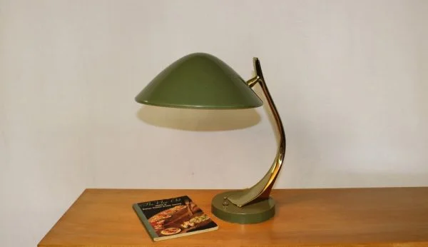 Laurel table lamp