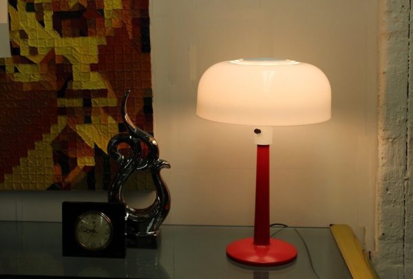 Mid Century Modern Lightolier table lamp