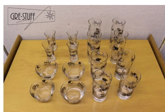Mid Century Modern glass set 16 pieces