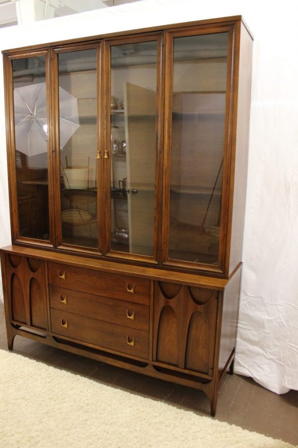 Broyhill Brasilia china cabinet glass top |