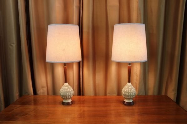 Quartite pair of lamps