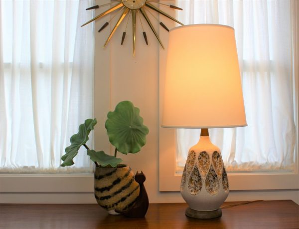 White ceramic lamp 1960's |