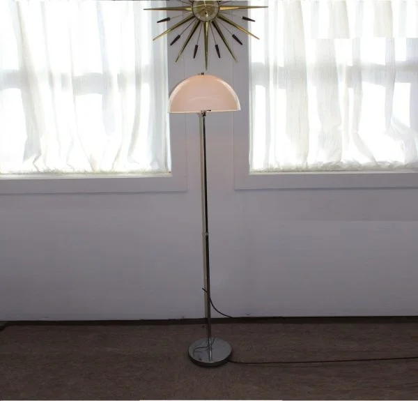 Harvey Guzzini style floor lamp |