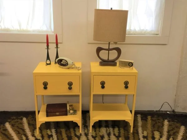 Vintage arts and crafts end tables / nightstands pair |