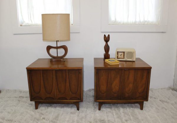 Broyhill Brasilia nightstands / end tables |