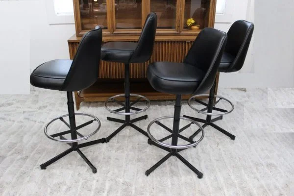 Black bar stools set of 4 dated 1973 |