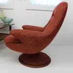 R huber accent chair
