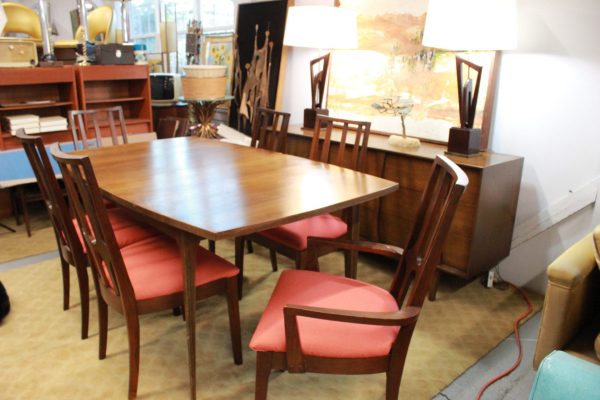Broyhill Brasilia dining set table and 6 chairs | - Image 8