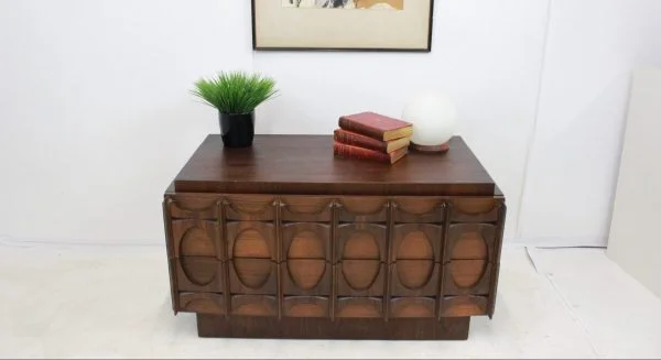 Reserved Tobago Brutalist chest of drawers |