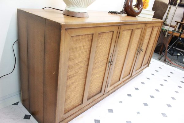 Mid Century Modern credenza by American of Martinsville - Image 2