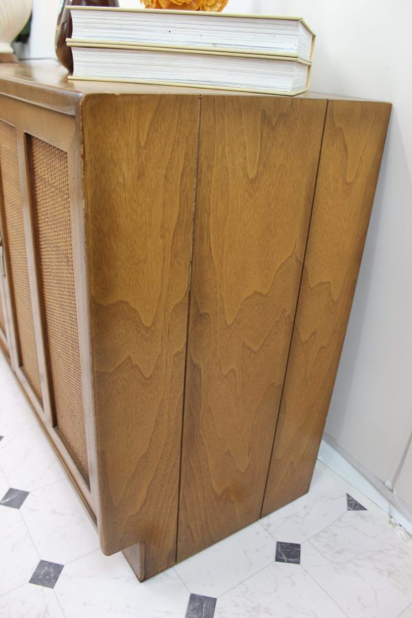 Mid Century Modern credenza by American of Martinsville - Image 8