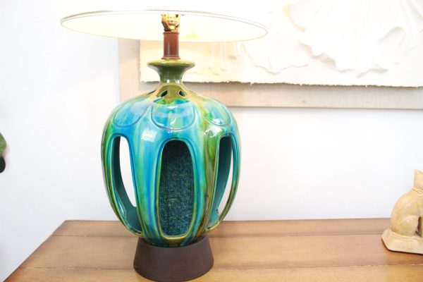 Mid Century Modern ceramic lamp |