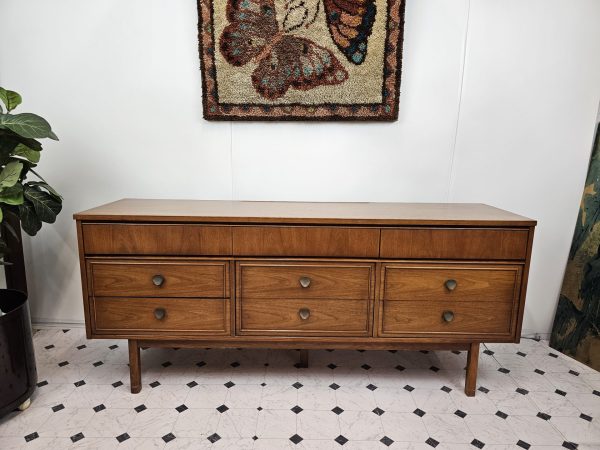 Mid Century Modern Credenza by Dixie | - Image 3