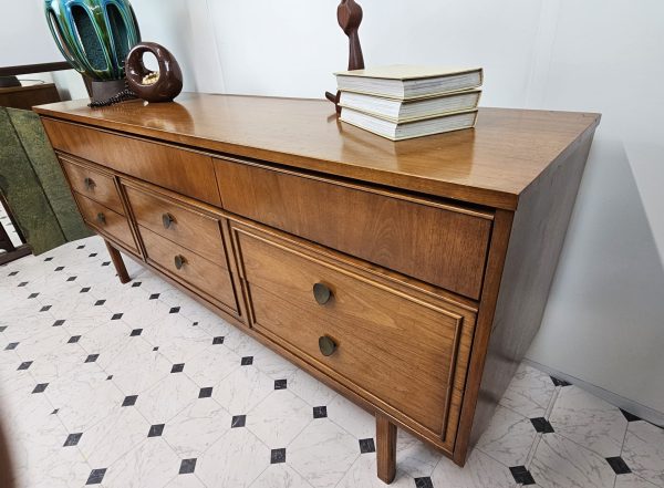 Mid Century Modern Credenza by Dixie | - Image 15